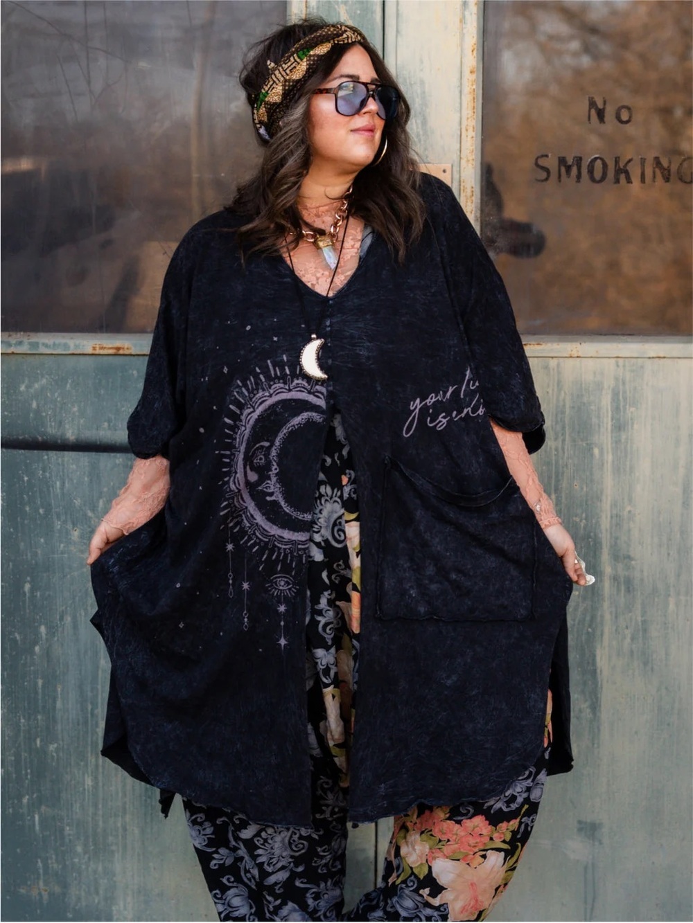 Kantha Bae Women’s Dream Split Muu Black Moon Graphic oversized top Boho